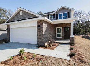 931 Pine Top Ln #7B, Cantonment, FL 32533