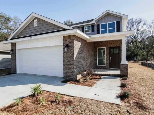 931 Pine Top Ln #7B, Cantonment, FL 32533