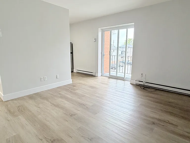 1030 Lillian Ave #101 — Photo 6