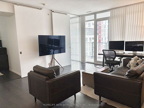 3rd image of 125 Peter St Unit 1608