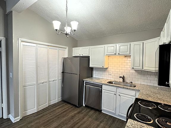 4th image of 3701 Squaw Valley Dr SW APT B