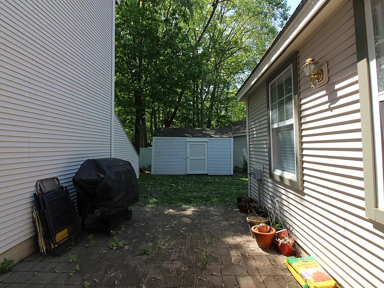 37 Derway Dr #37 — Photo 11