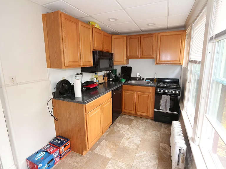 7-9 Weidman Pl #2 — Photo 12