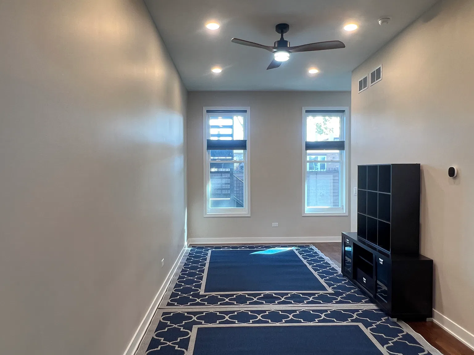 3 bed, 1000 sqft, $2,800 — Photo 3