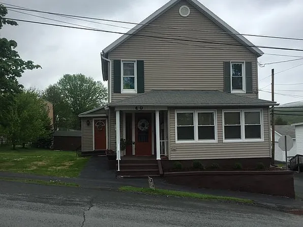 40 Grand Ave, Forest City, PA 18421