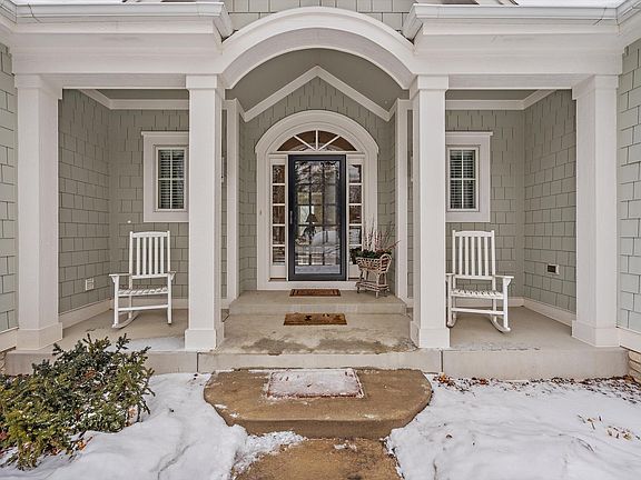 2nd image of 4675 N Friess Lake Dr