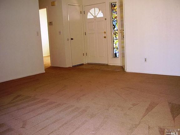 4th image of 230 Sunhaven Dr