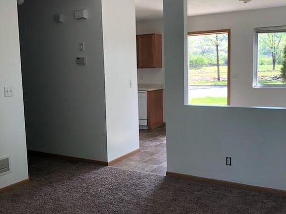 4th image of 251 7th Ave Unit 2