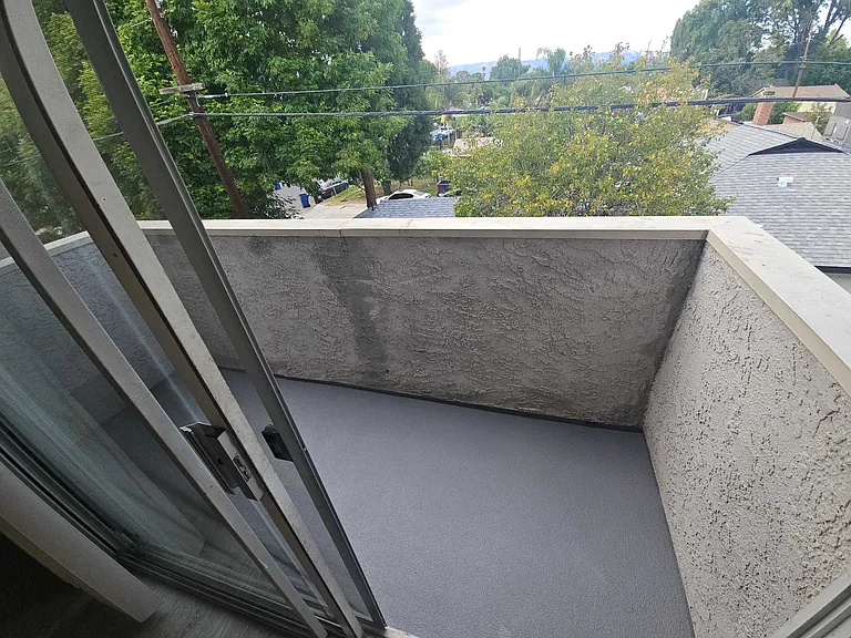 Sherman Way — Photo 23