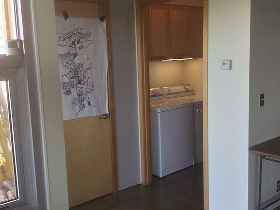 4th image of 222 S Forest St #1/2