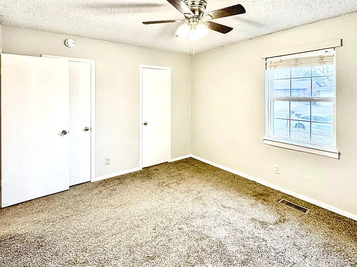 1756 S Pine Ave — Photo 21