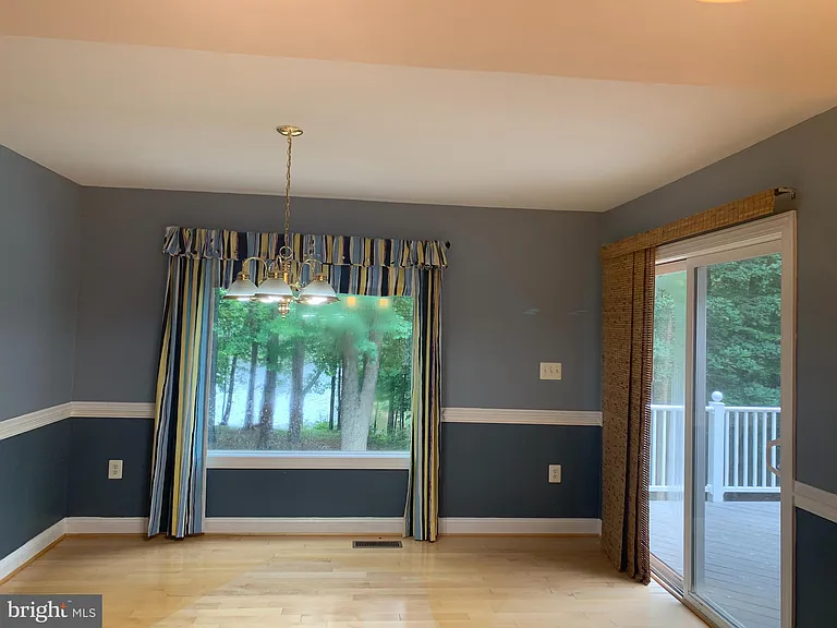 10701 Whispering Way — Photo 10