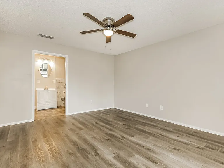 1928 Tidewater Ct — Photo 11