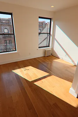 Rented by PMG Real Estate  | media 19