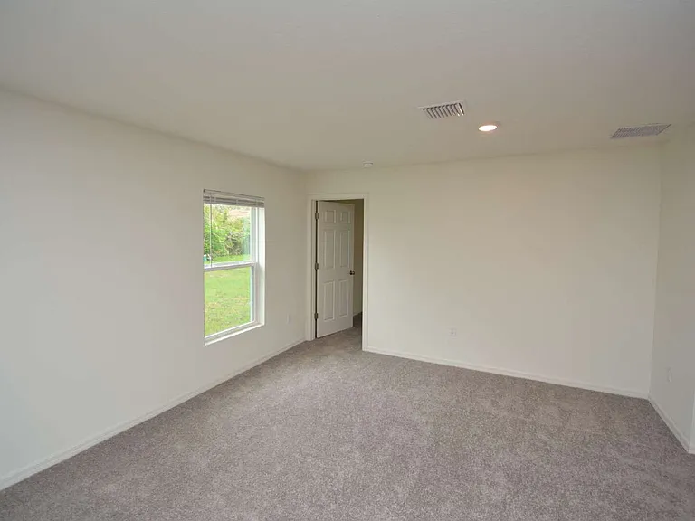 38 Baltimore Ln — Photo 23