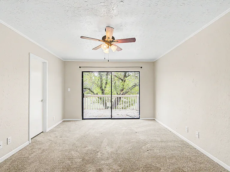 41 Cypress Fairway Vlg — Photo 14
