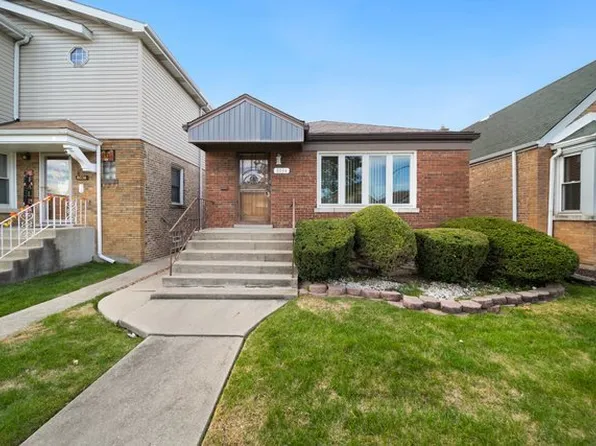 8034 S Sacramento Ave, Chicago, IL 60652