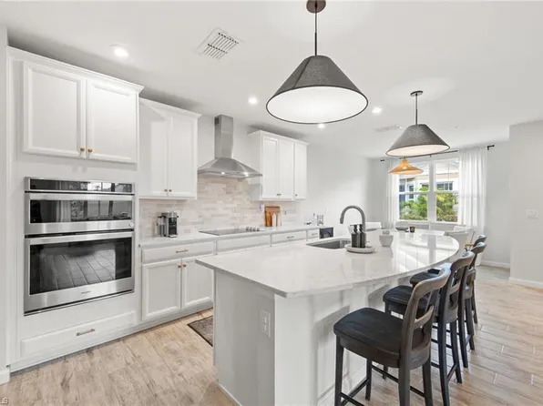 4688 Arboretum CIR #101, NAPLES, FL 34112