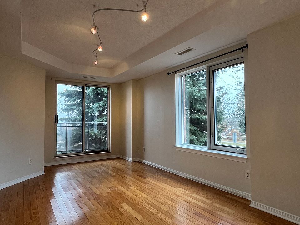 1st image of 310 Central Park Dr #2L