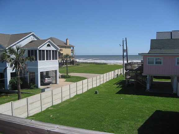 2nd image of 16908 1/2 Beachcomber Dr