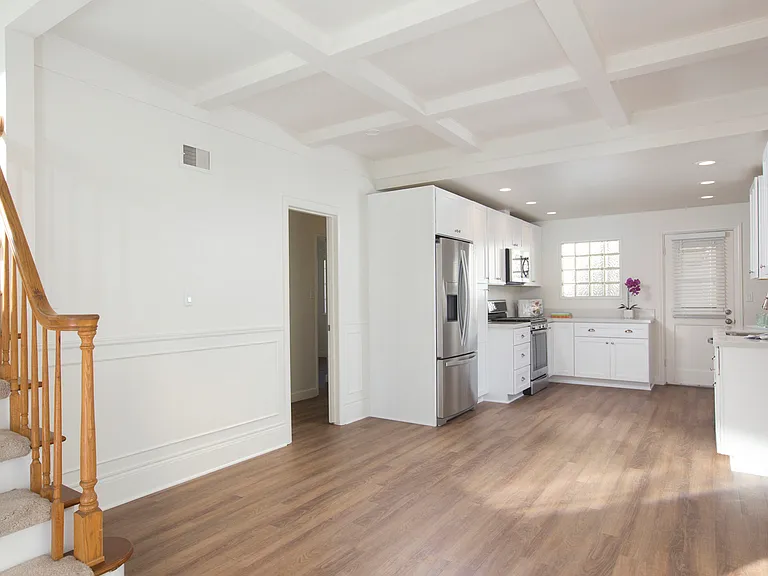 1344 Torrey Pines Rd — Photo 12