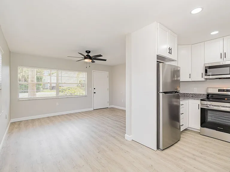 122 Niemira Ave — Photo 12