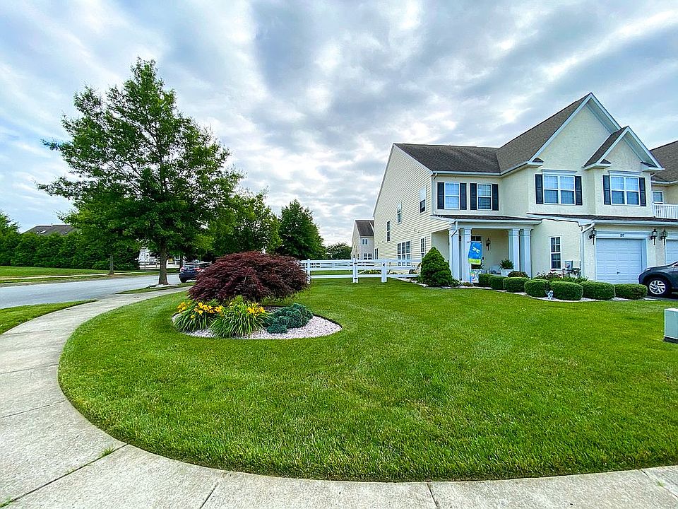 1st image of 197 Gillespie Ave