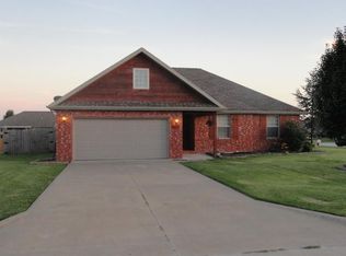 155 Lace Bark Ave, Rogersville, MO 65742