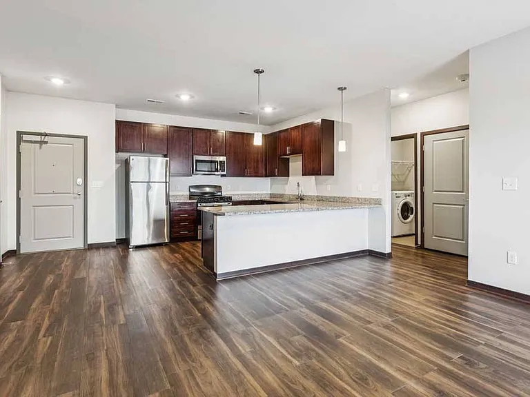 360 at Jordan West — Photo 219