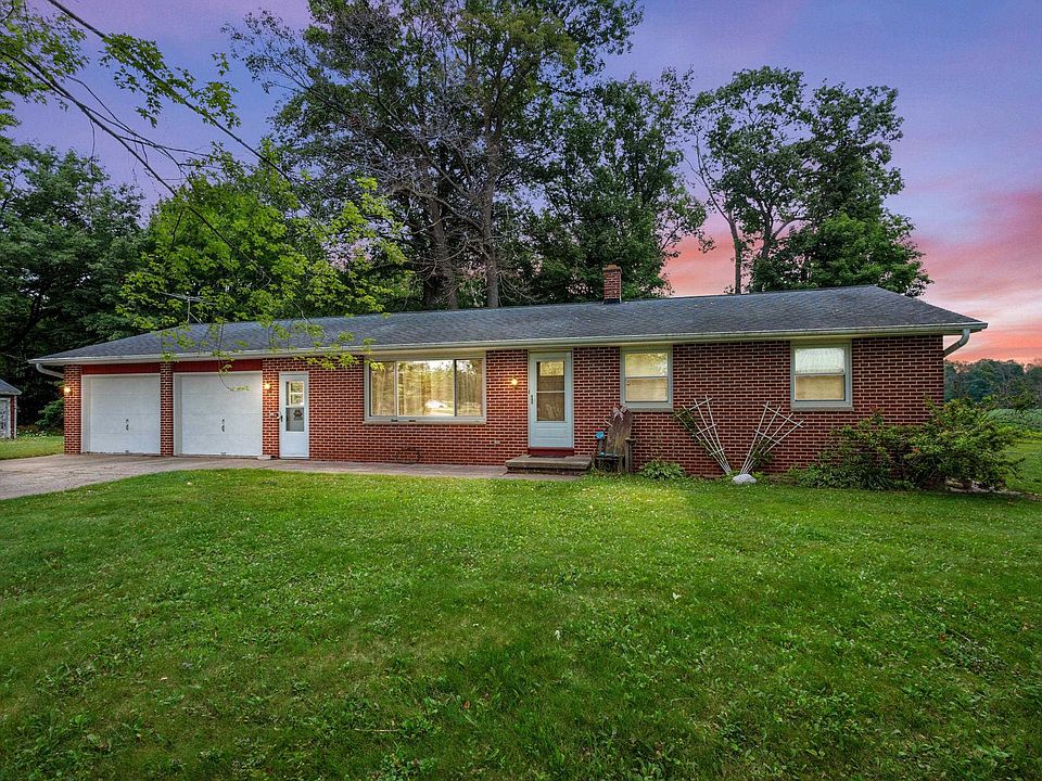 1st image of 138 Elm Dr