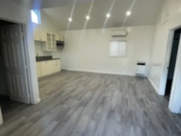 1323 Arlington Ave, Los Angeles, CA 90019