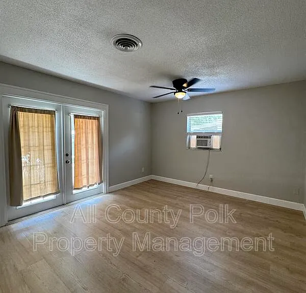 2255 E Helen Cir — Photo 25