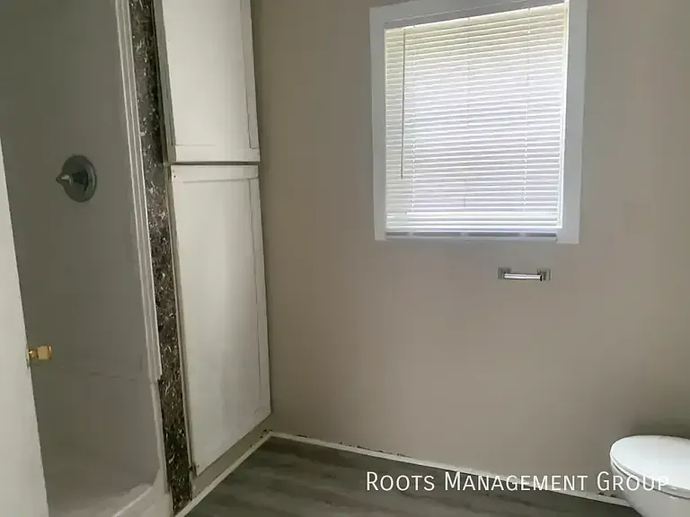 8725 Wabash Ave #105 — Photo 18