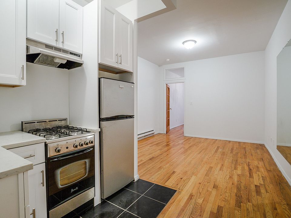 1st image of 328 W 49th St APT 3RW