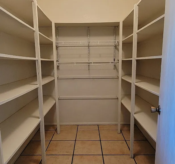 323 W Olive Ave — Photo 3