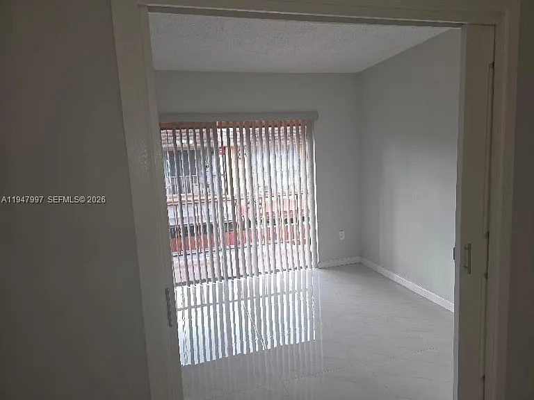 810 SW 129th Pl #206 — Photo 6