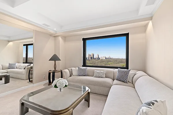 Sold by Triplemint | media 6