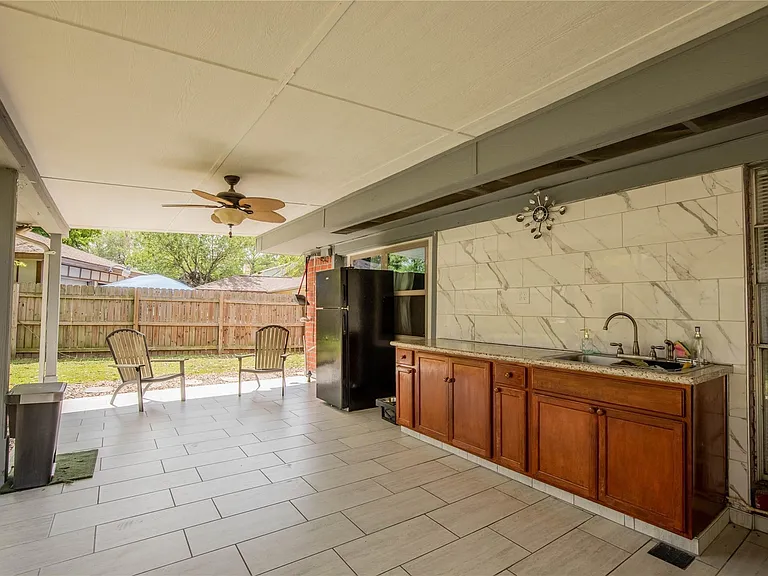 5611 Long Creek Ln — Photo 14