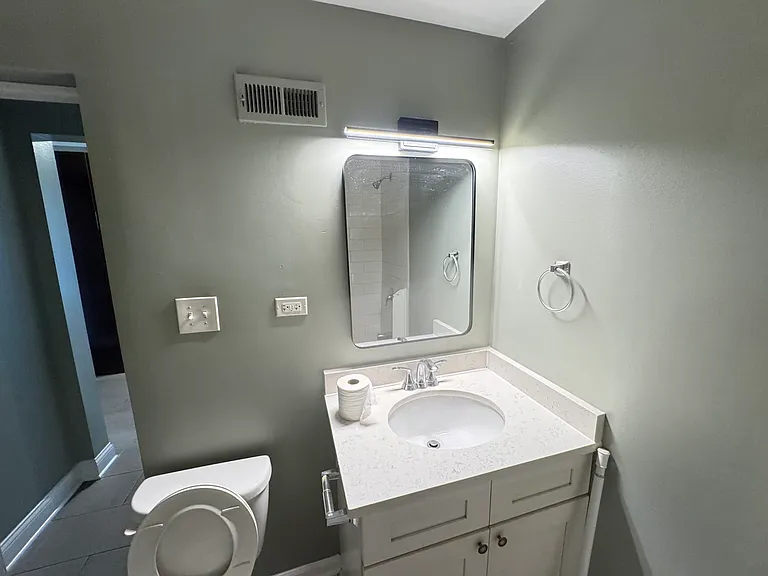 2545 N Springfield Ave #2 — Photo 10