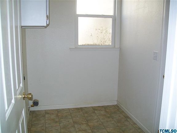 3rd image of 757 W Anissa Street
