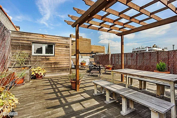 Rented by Citi Habitats | media 52