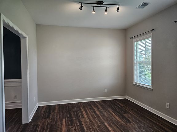5th image of 105 Pinehurst Ln