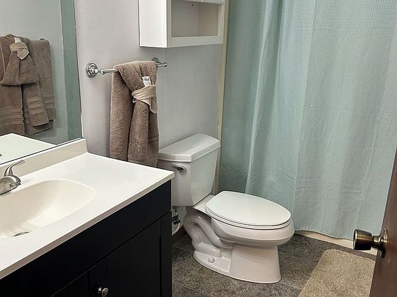 5th image of 625 S Asbury Dr APT 1