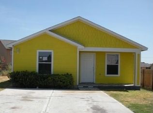 102 Doe Ct, Laredo, TX 78045