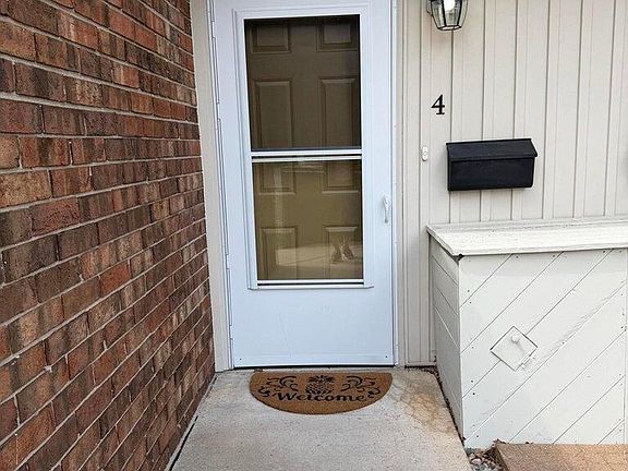 3rd image of 6818 Fenwyck Rd APT 4