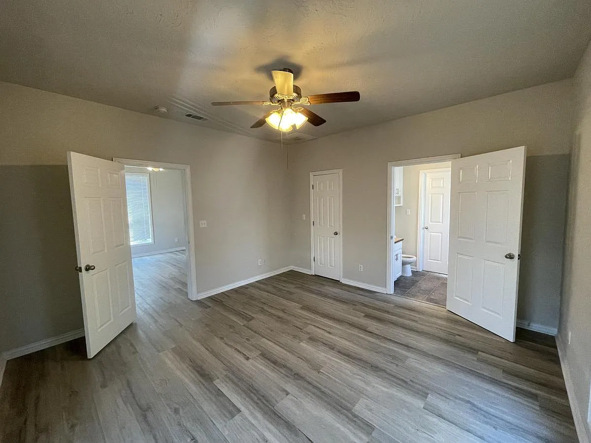 1414 West Sears Street - 1 — Photo 3