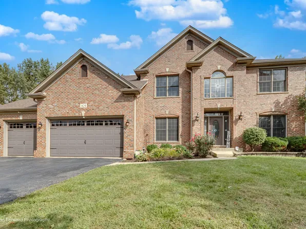 404 Heatherwood Dr, Oswego, IL 60543