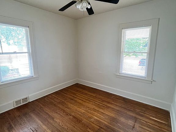 5th image of 532 Clifford Ave
