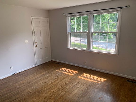 2nd image of 3412 Marlborough Ave