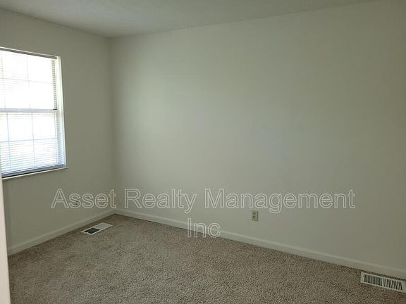 5th image of 1009 Summer Wood Rd #A